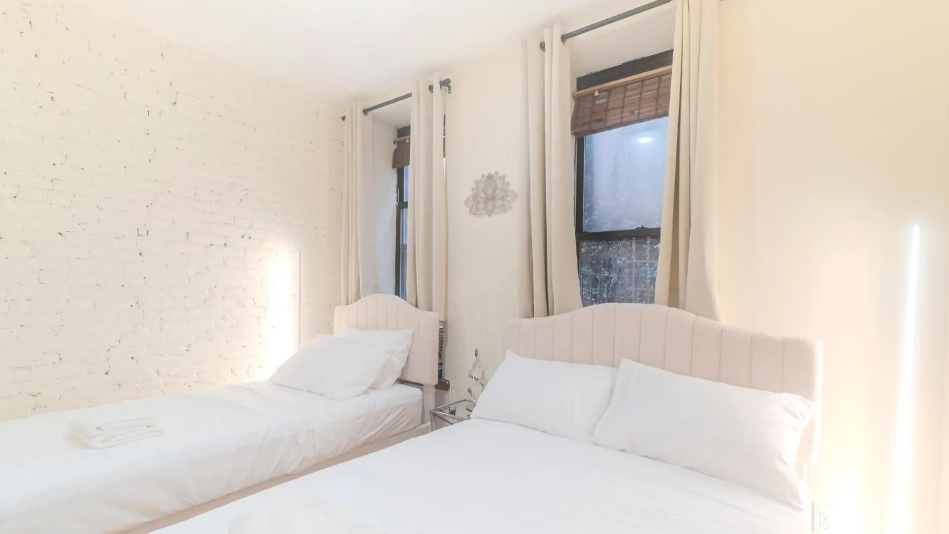 Near Time Square Stay In New York City, Columbus Circle And Health Kitchen 0*,