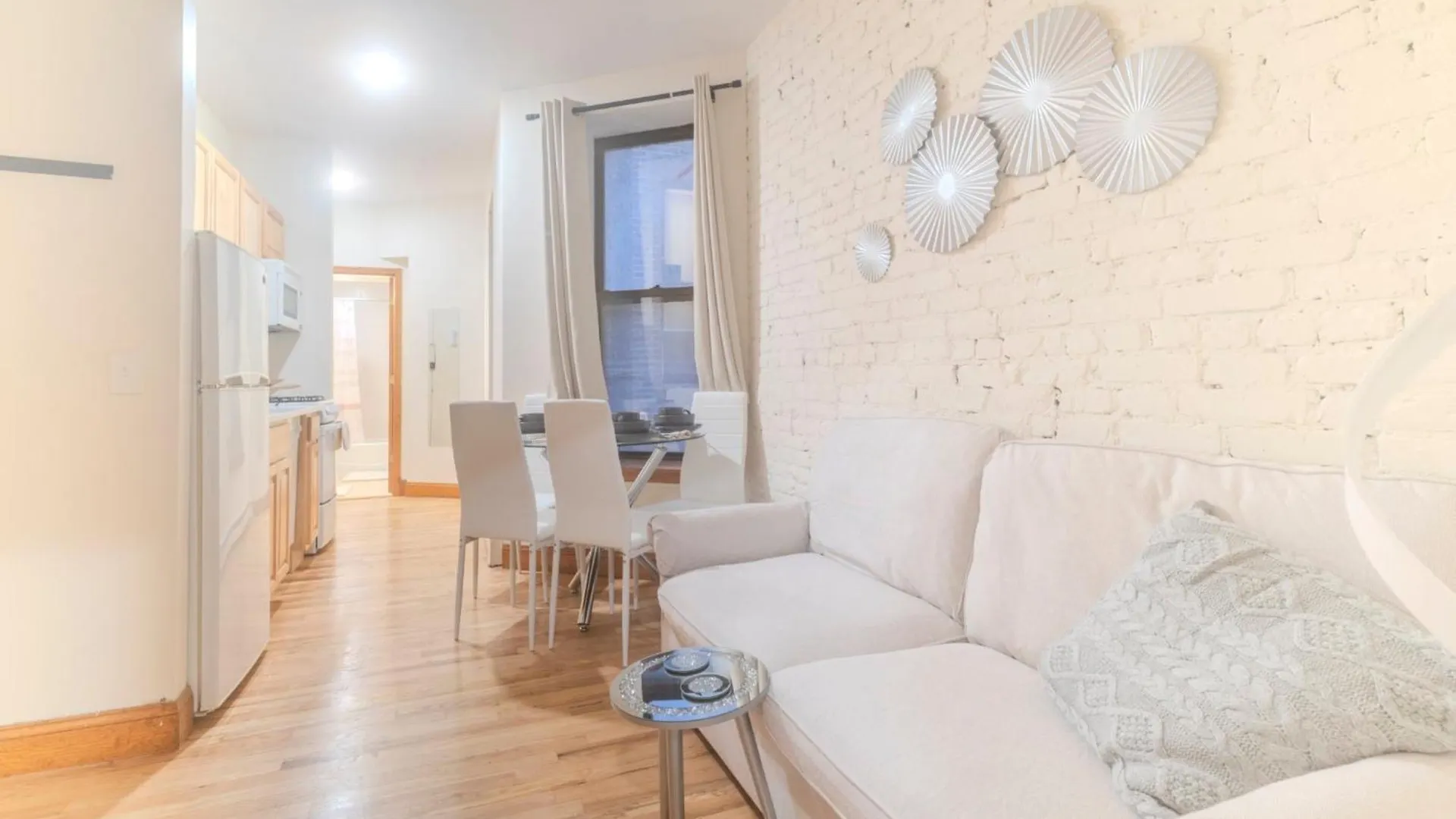 Near Time Square Stay In New York City, Columbus Circle And Health Kitchen Διαμέρισμα